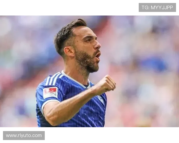 沙尔克控球能力提升,展现新赛季值得关注的潜力